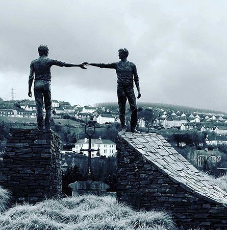 Hands Across the Divide statue